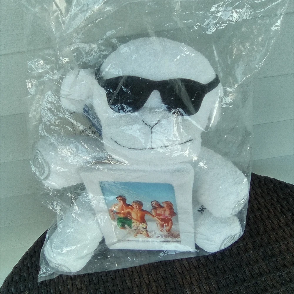 NORWEGIAN TOWEL MONKEY PICTURE HOLDER White Teddy Bear with Sunglasses